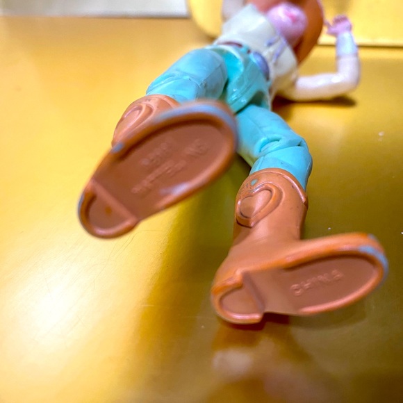 FISHER PRICE 2001 LOVING FAMILY WESTERN STYLE COWGIRL POSABLE DOLLHOUSE DOLL 6” - Picture 8 of 8